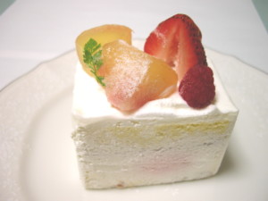 品川区・武蔵小山：旬のフルーツを使ったショートケーキ「パティスリィ ドゥ ボン クーフゥ」