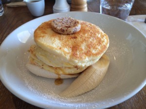 いつかティファニーで朝食を第4話：神奈川県鎌倉市七里ガ浜「bills」
